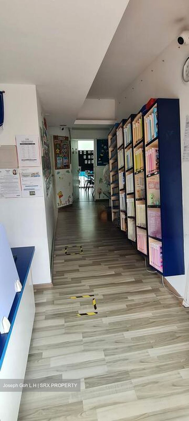 Pandan Valley (D21), Shop House #453369651